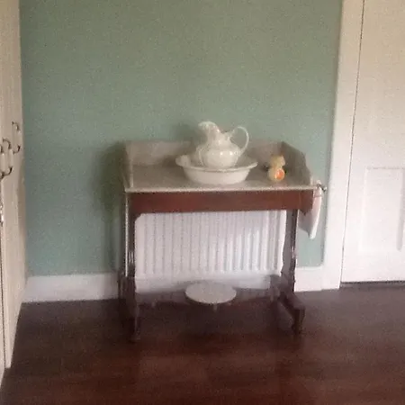 Ballymagarvey Bed & Breakfast *